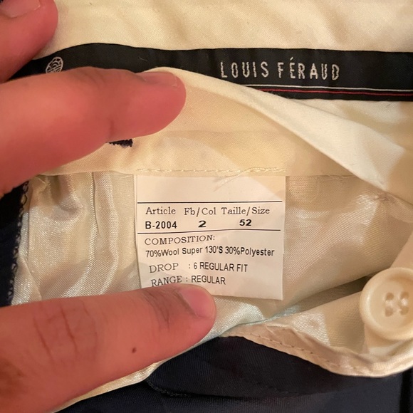 Louis Feraud Paris 2 piece navy blue suit size 42 US/ 52 Europe - Picture 5 of 5